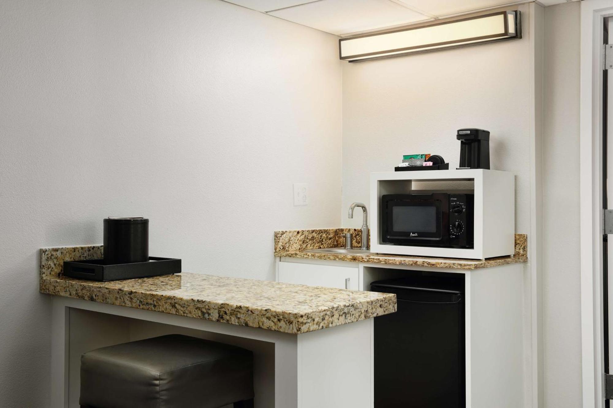 Embassy Suites By Hilton West Palm Beach Central Bagian luar foto